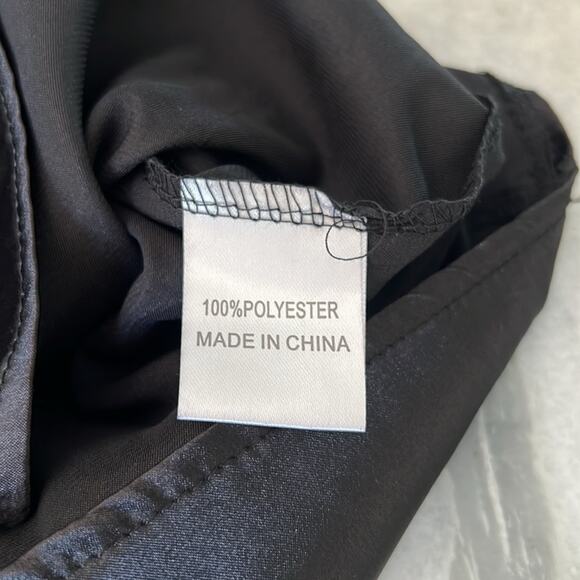 Seek the Label Floral Embroidered Black Slip Dress Woman’s Size Small NWT - Picture 10 of 11